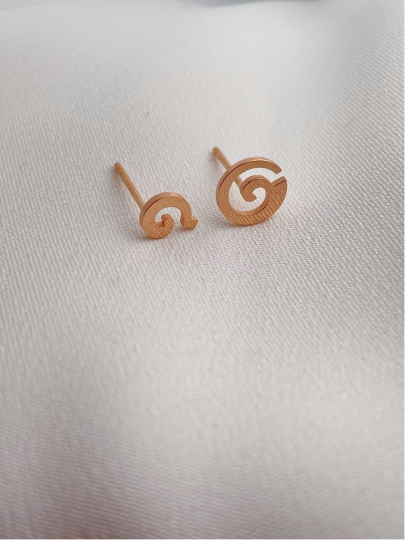 切切耳钉创始人王承砚：用一条线，作珠宝领域的“文创极客”