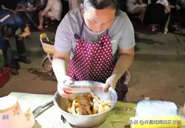 许昌学院南门好停车吗,许昌学院南门附近美食