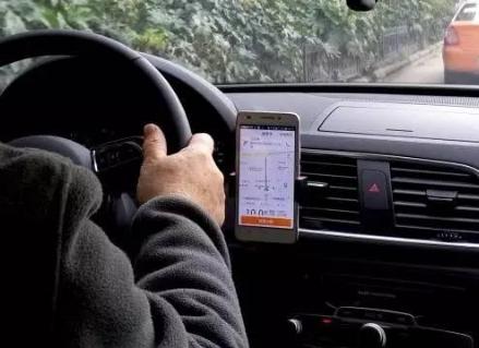 万人声讨的背后，是司机用血泪洗刷出来的帖子，滴滴哪里错了？