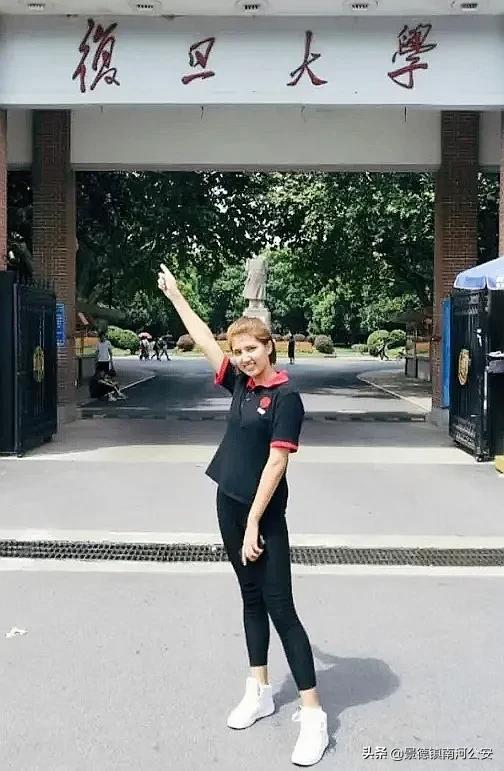 复旦川籍小姐姐,复旦小姐姐采访后续