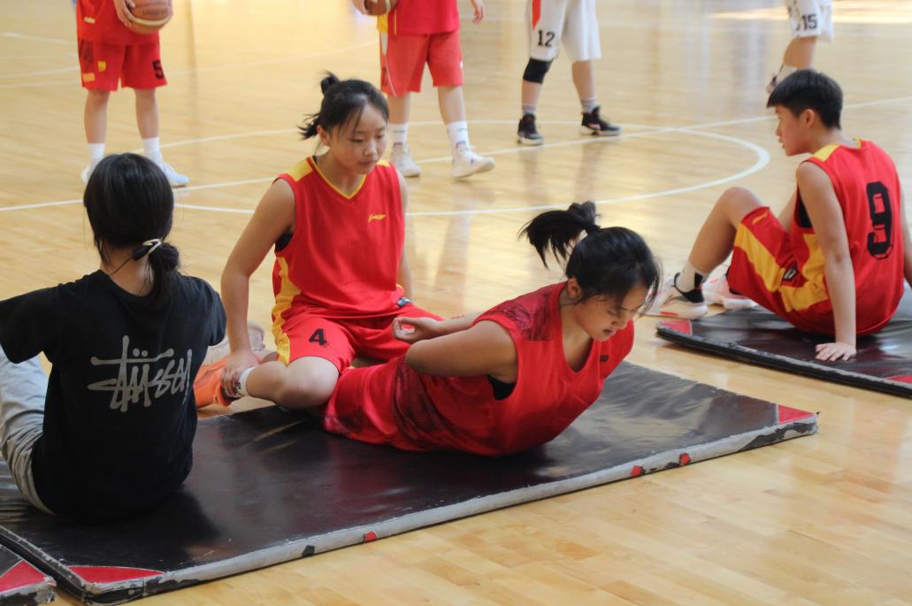 玉溪女健身教练,玉溪体育运动学校女子篮球队教练