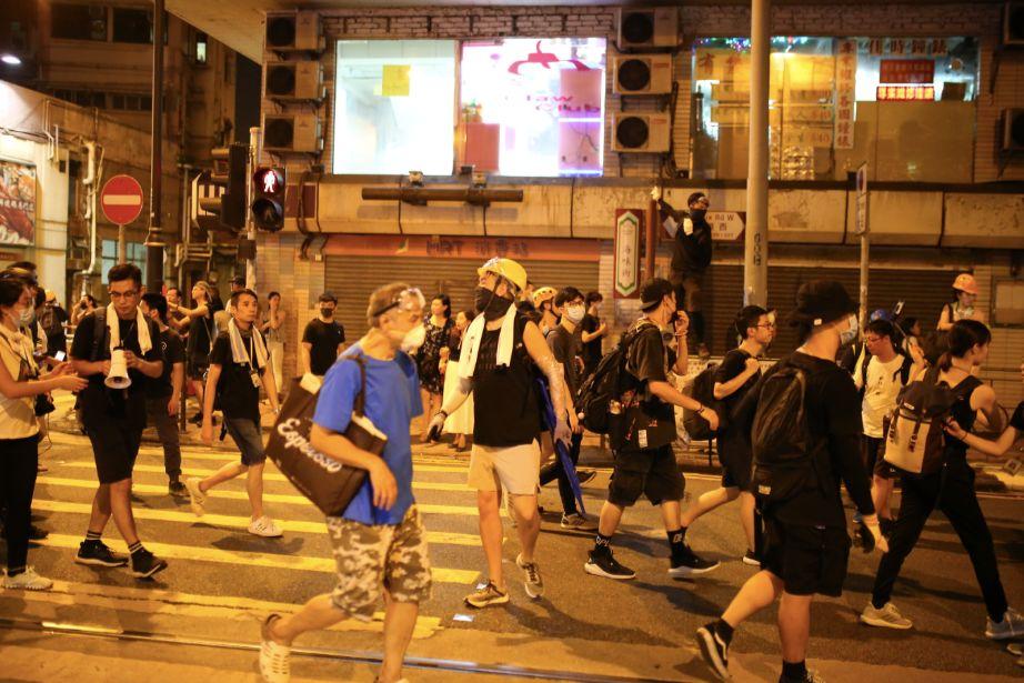 记者现场直击：香港暴徒围堵中联办绝非临时起意