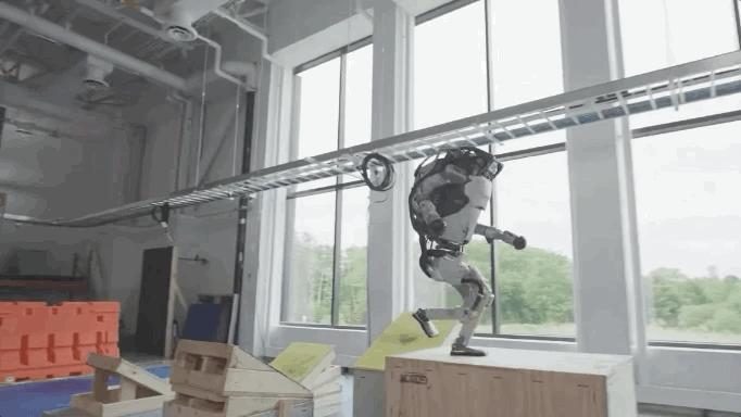 特斯拉人形机器人真假,特斯拉人形机器人即将面市