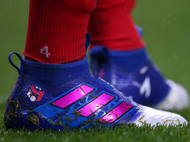 看鞋识人羽毛球,看鞋识人野球场