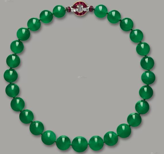 翡翠好看的颜色有哪几种,充分展示了翡翠最漂亮的色彩