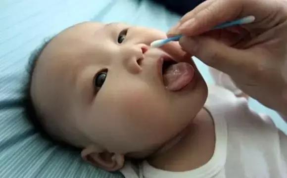 宝宝发热腹泻鼻塞怎么办,宝宝鼻塞发烧怎么推拿