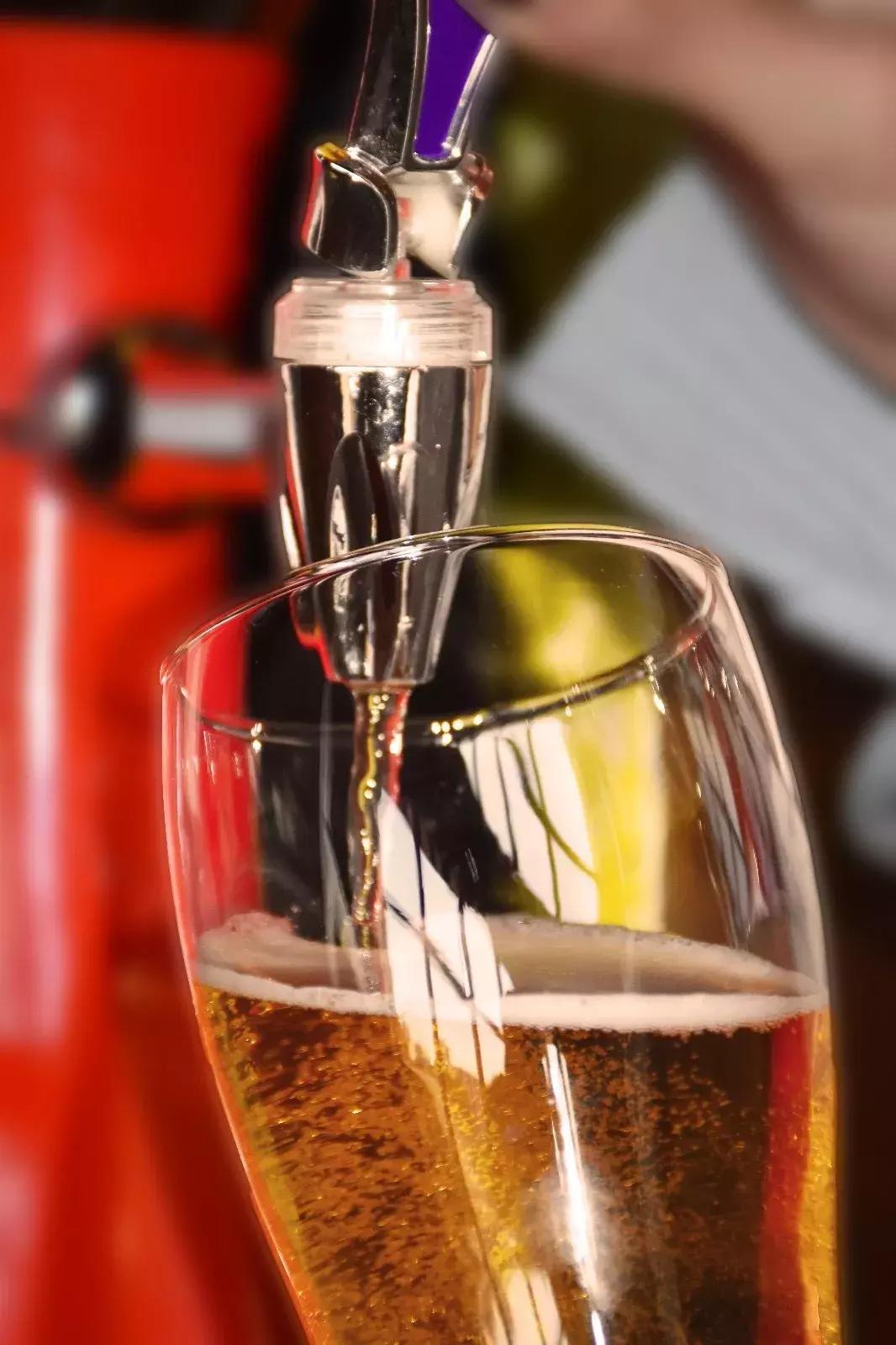 撸着串听着歌,这家火爆曲靖的BBQ才是你啤酒、烧烤的圣地!