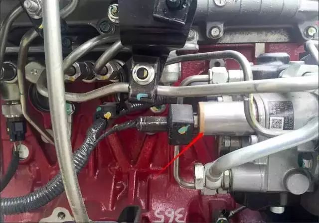 挖机传感器起到什么作用,挖机传感器和电磁阀有什么区别