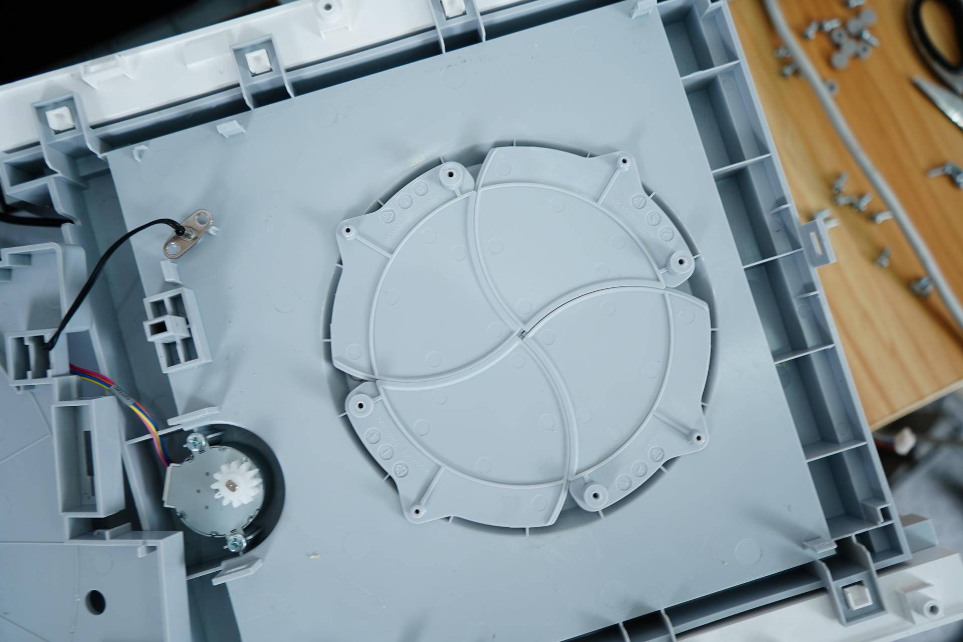 细分产品线还是市场需求——小米A1新风机,我们拆个透彻操作