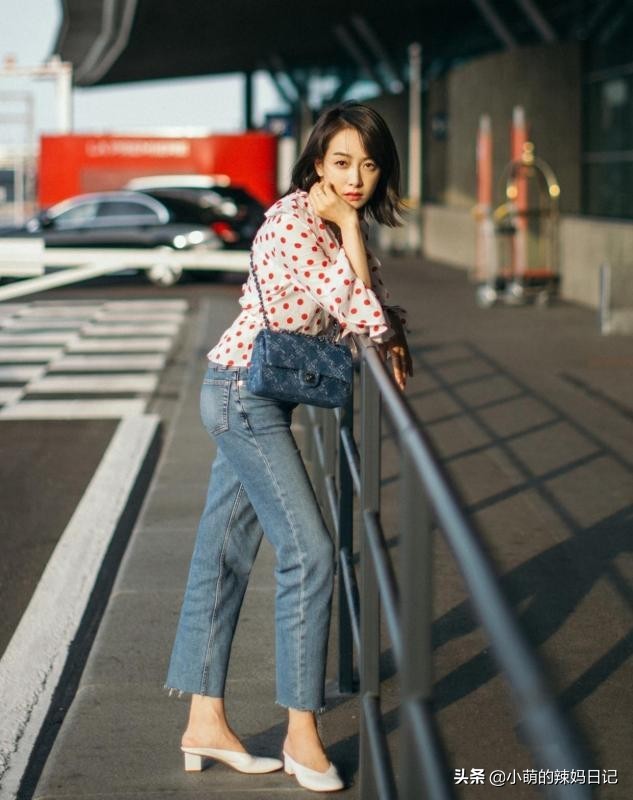 女人过了50岁不能穿硬底鞋怎么办,女人50岁以后穿高跟鞋好不好