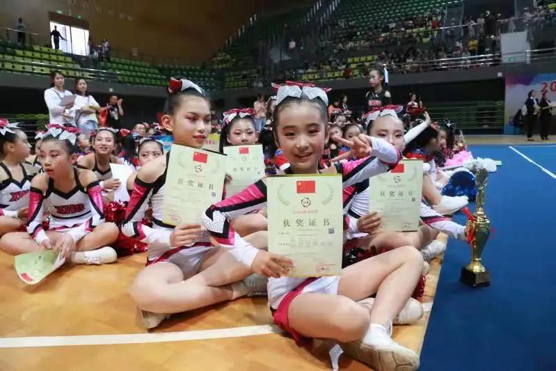 队旗飘扬星光熠彩——成都市双流区西航港小学少先队集体风采