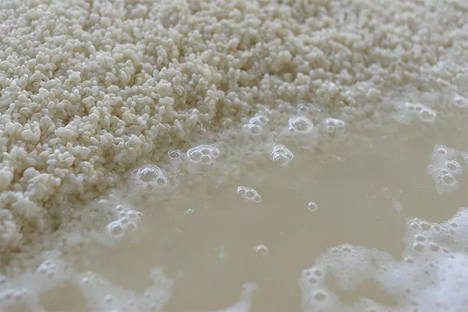 与尔同销万古愁上一句是什么,与尔同销万古愁李白哪来的愁