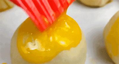 轩妈蛋黄酥李佳琦卖了多少,轩妈蛋黄酥李佳琦直播间卖多少钱