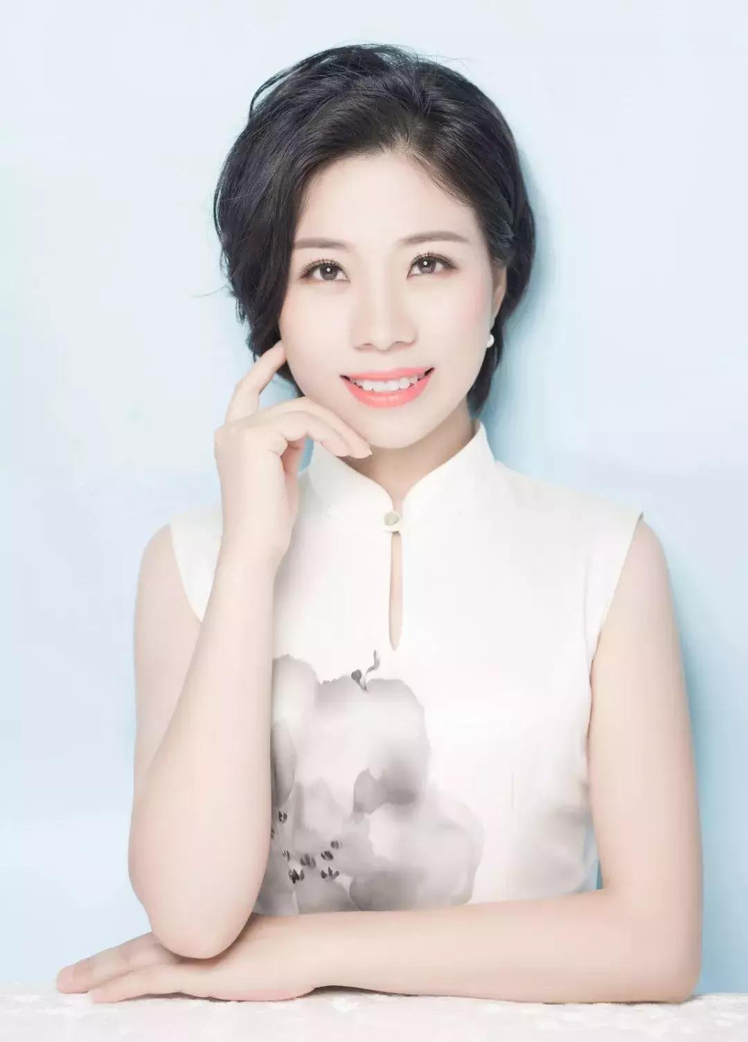 女性气质礼仪培训班,优雅仪态培训报名