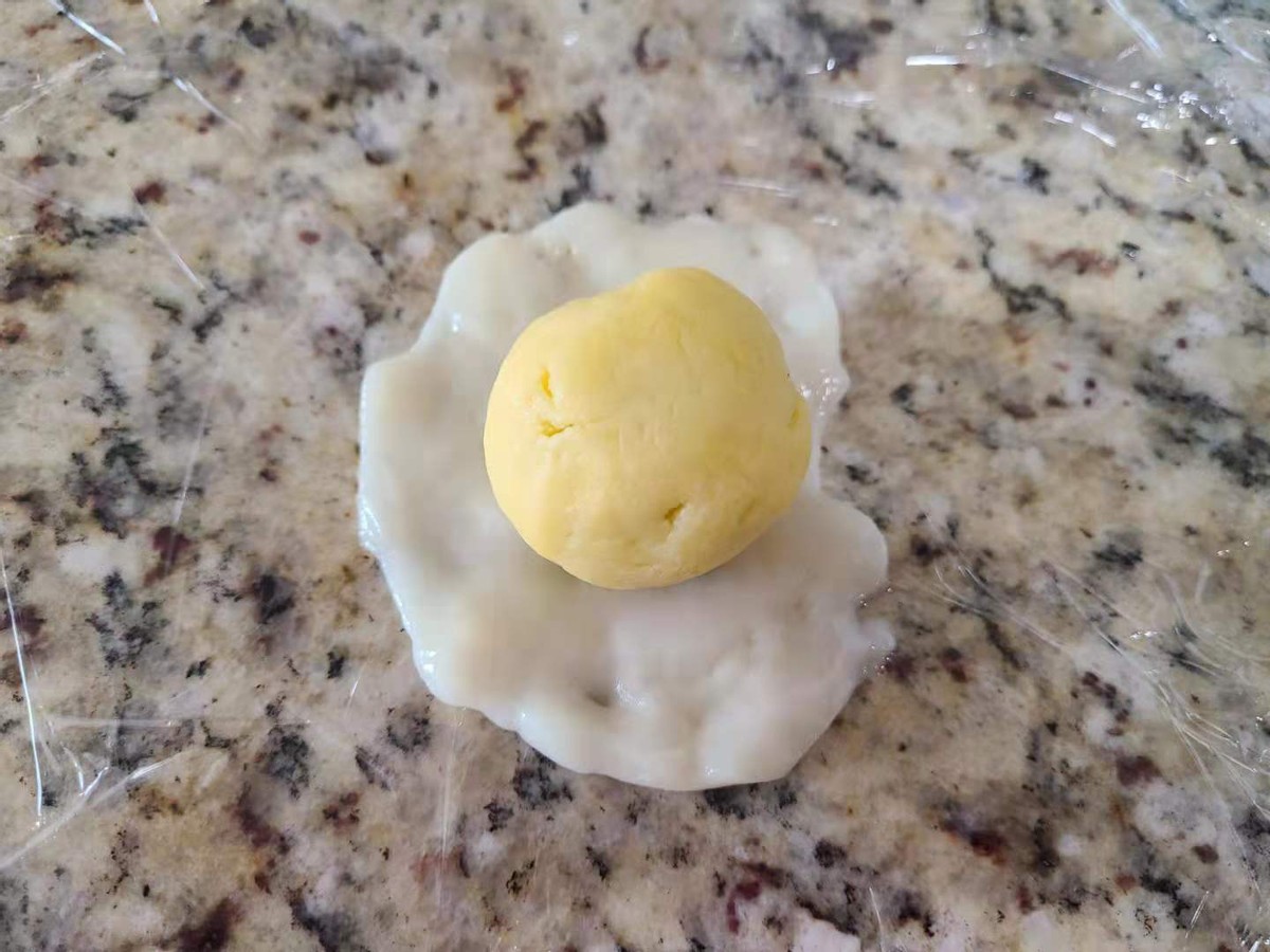 栗子豆沙奶黄椰香酥皮月饼,拉丝麻薯酥皮月饼的奶黄怎么做