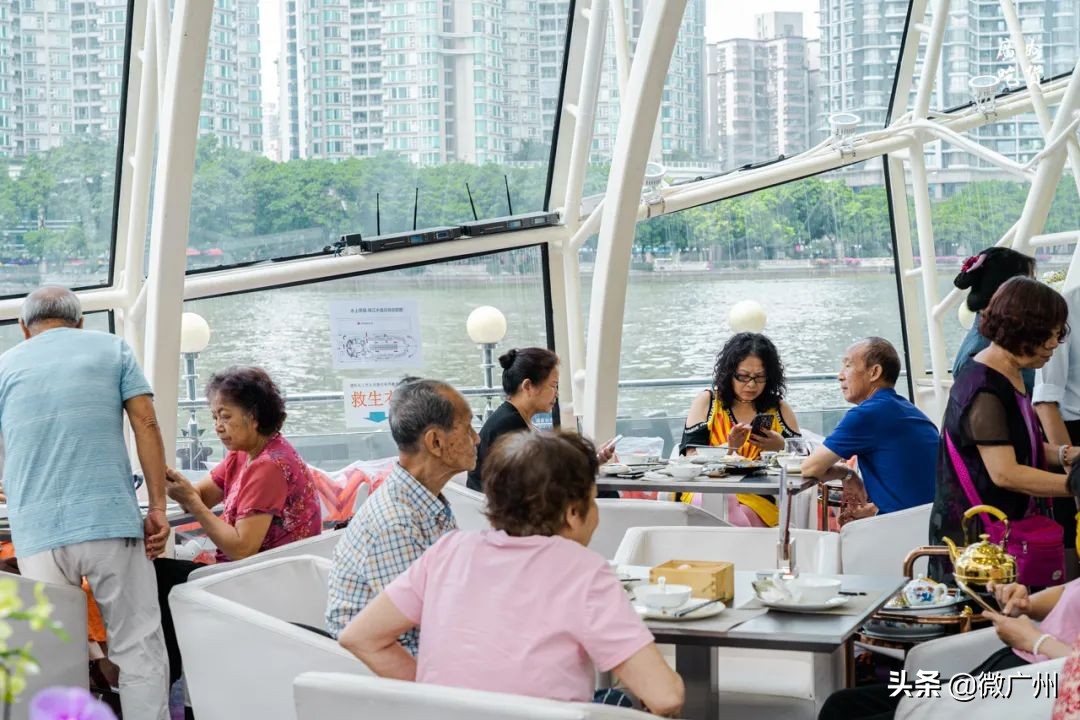 广州游船上吃早茶,广州船游珠江早茶