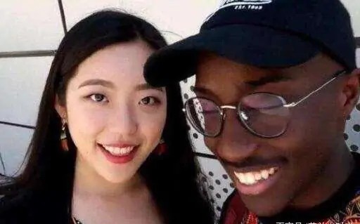 一个女生爱上了黑人，父母不同意，你能接受孩子和黑人谈恋爱吗？