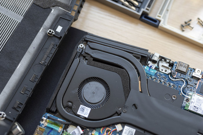 外星人alienware m15哪个颜色好 (外星人alienware m15 r7测评)