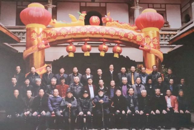 一人带出一个“黄金珠宝帝国”,共同致富典范,揭秘北高生财之道