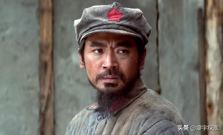 5位年轻演员演周总理，有形似，有神似，其中一位央视选得太好了