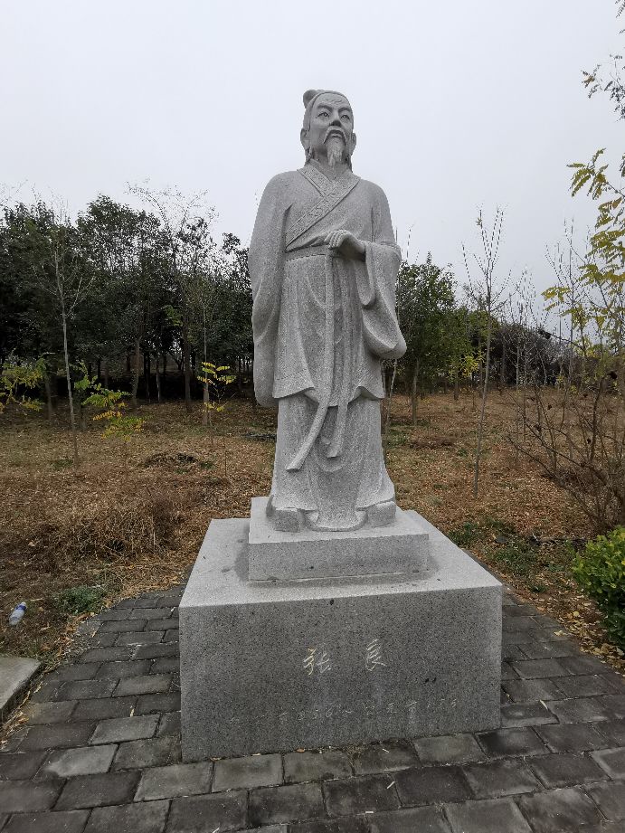 武官不怕死，文官不爱钱，人民安居乐业，百业兴旺，怎能不强盛？