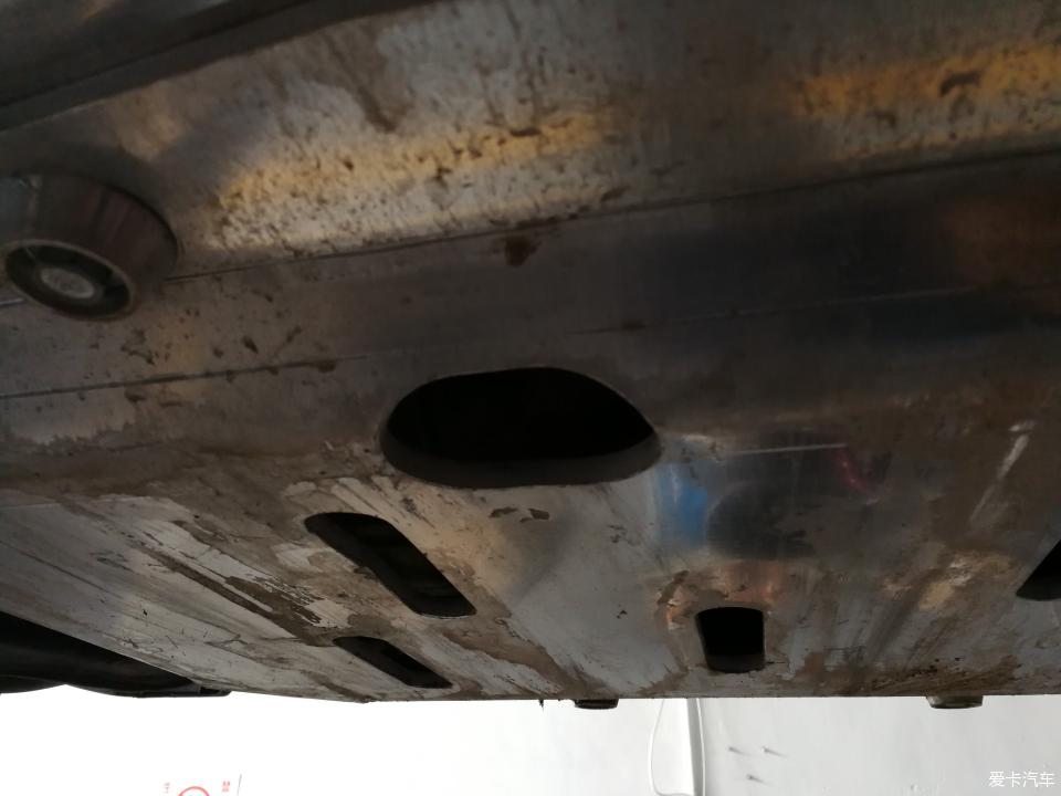 途达2021款2.5t柴油版越野视频,2021款途达四驱七座越野视频