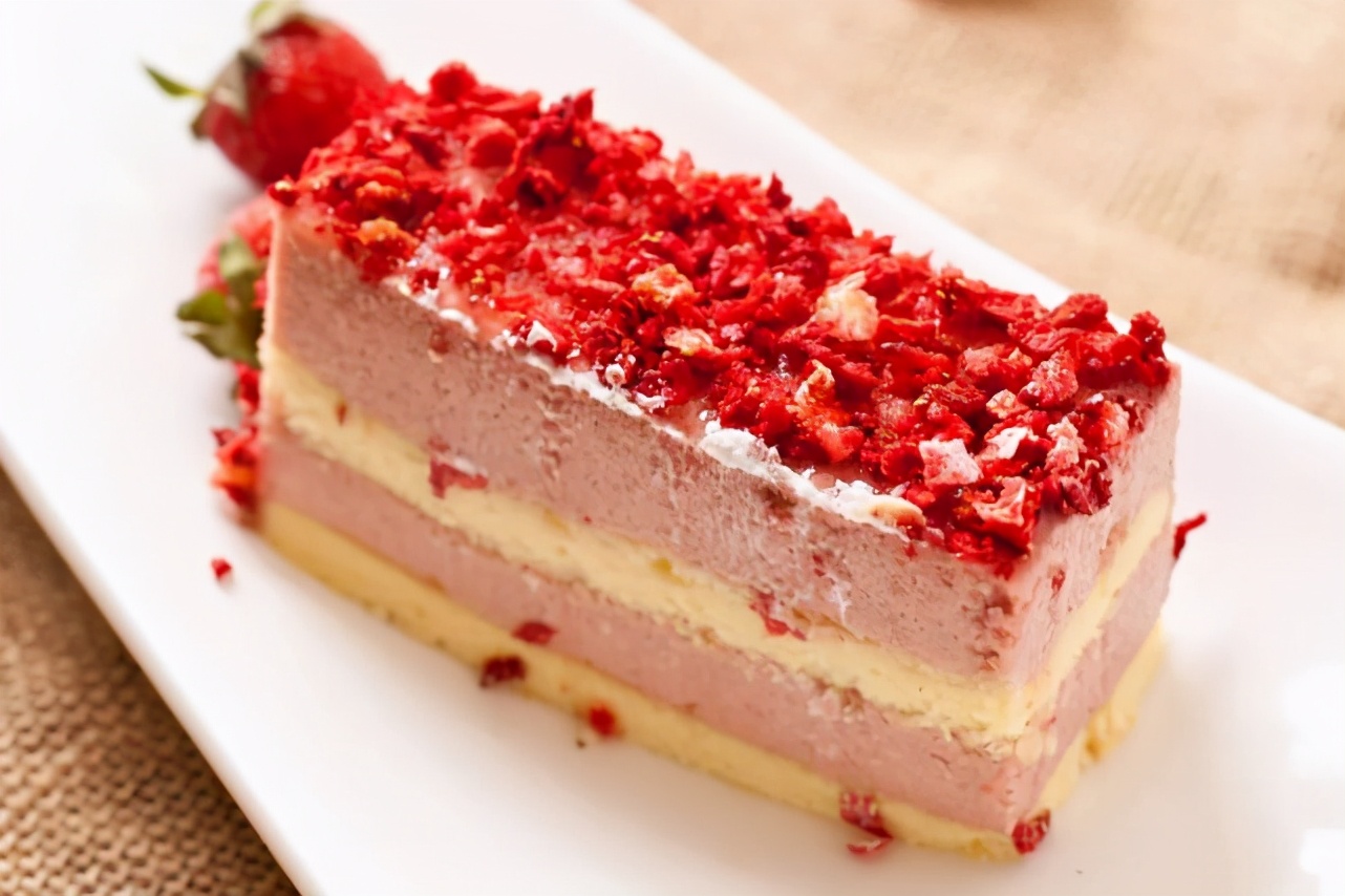 慕斯是奶油么,慕斯蛋糕视频