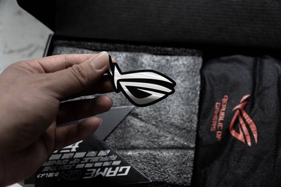 rogstrix雷鹰850g测评,rogstrix雷鹰550w