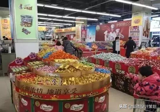 超市食品陈列摆放效果图,超市休闲食品创意陈列图片