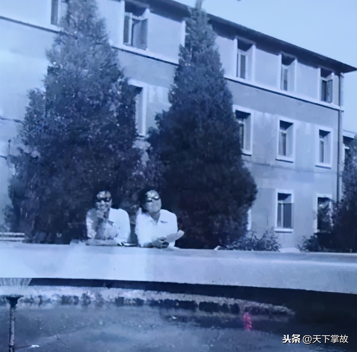七九中文同学——我和红雨有缘分