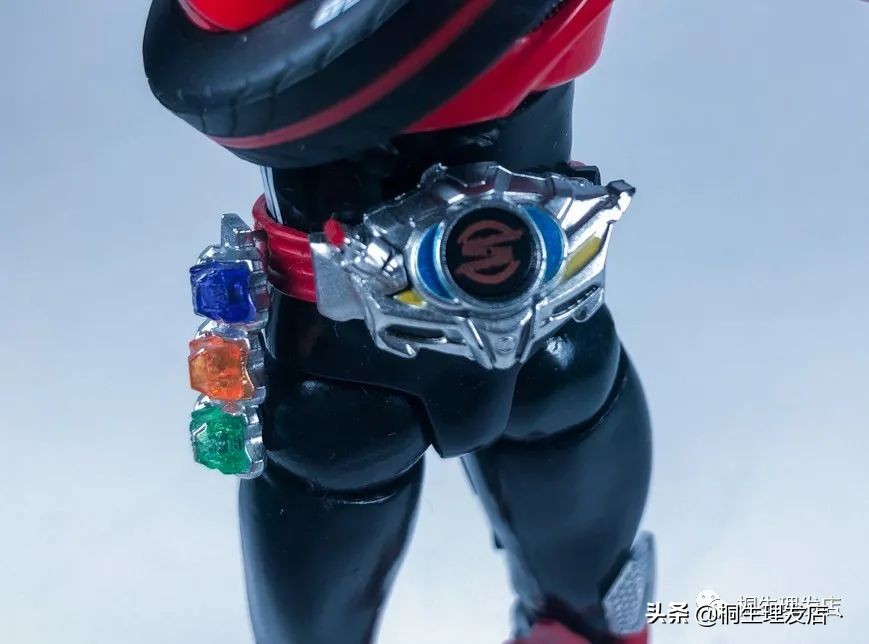 座驾最贵的假面骑士！假面骑士Drive驰骑shf测评