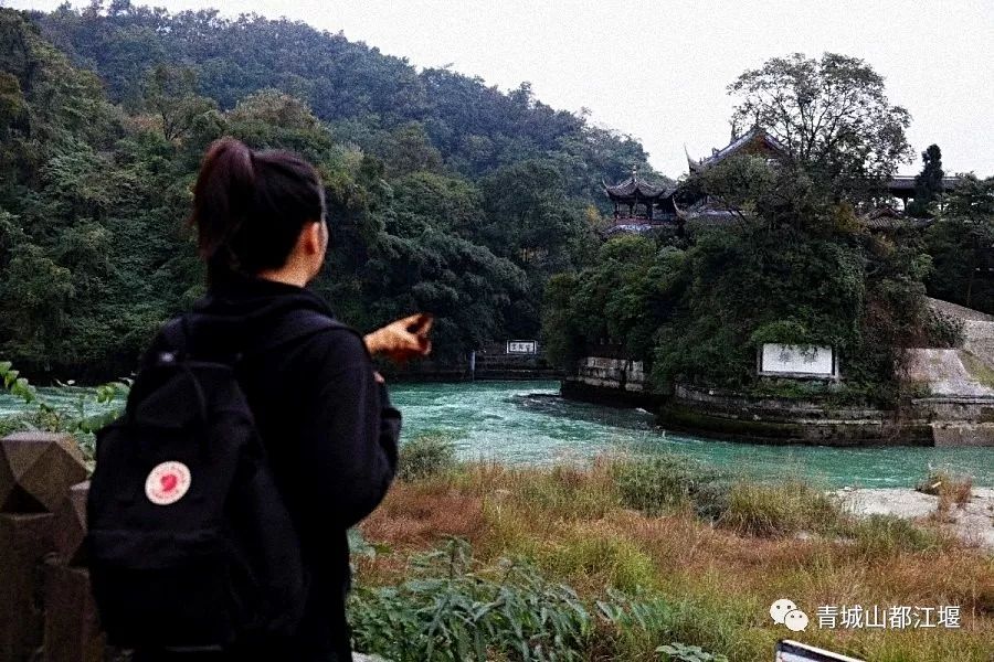 在古村落拍照怎么摆姿势好看,在古堰拍照姿势