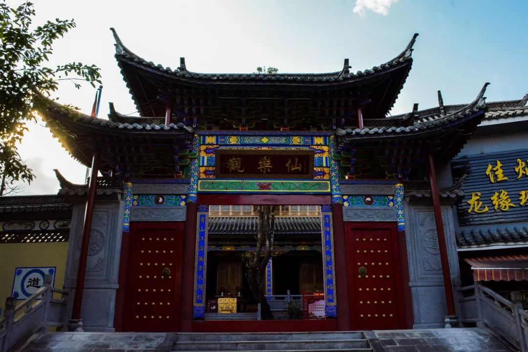 龙洞瀑布景观,龙洞瀑布在哪里啊