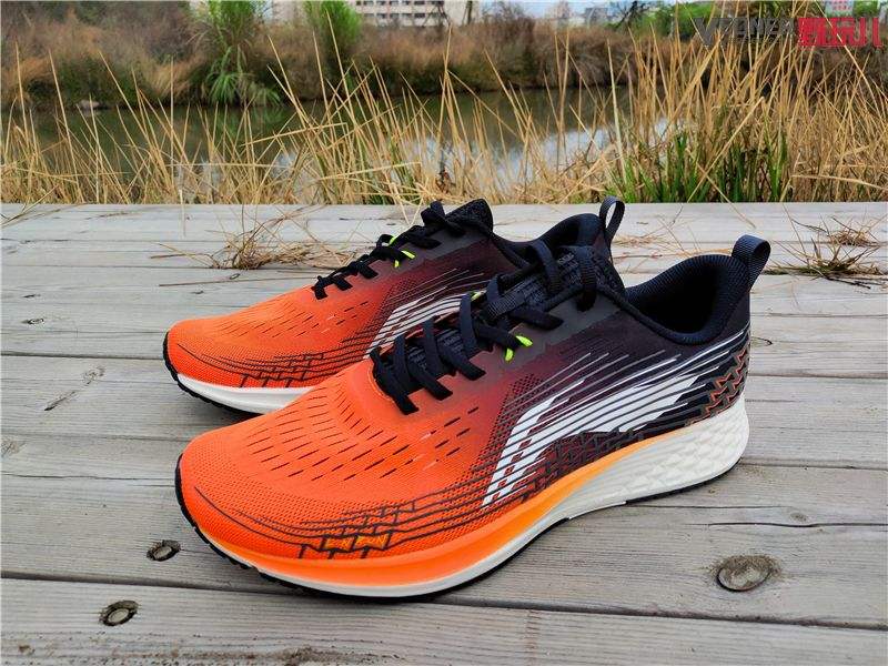 十大最耐穿的运动鞋男款,最好看的运动鞋男士