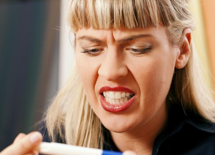 女性总是发生宫外孕怎么办,女性宫外孕的原因会因男方导致吗