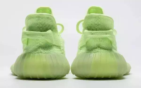 aj和yeezy的鞋子 (夜光aj刮刮乐)