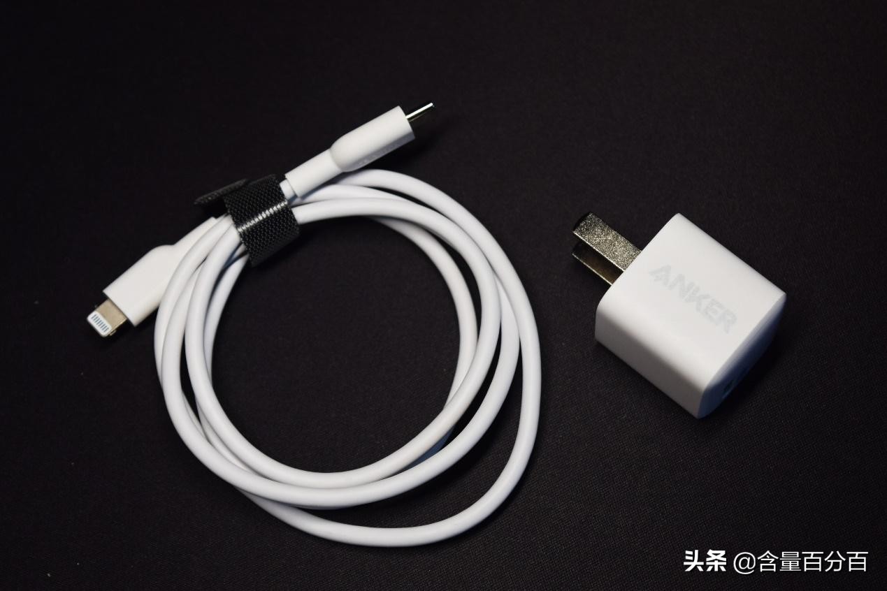 ankernanousb-c充电器,ankerpd充电头18w评测