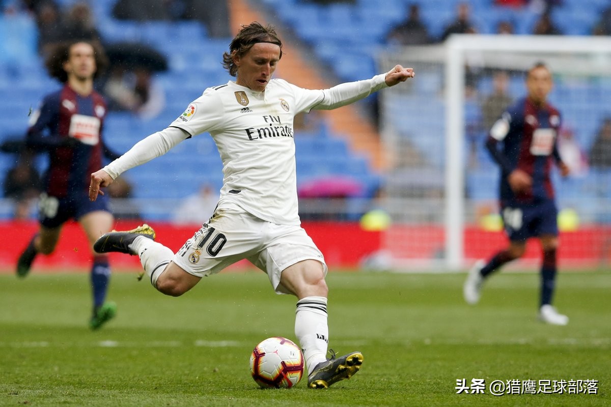 皇马猎物主动示好！场均造0.5球，被视为魔笛完美接班人