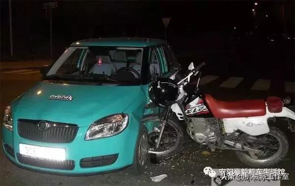 新手摩托车骑行的十大忌讳,摩托车骑快了有多危险