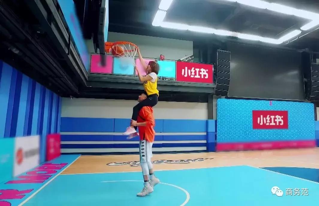 袁咏仪戴劳力士,袁咏仪卡地亚珠宝图