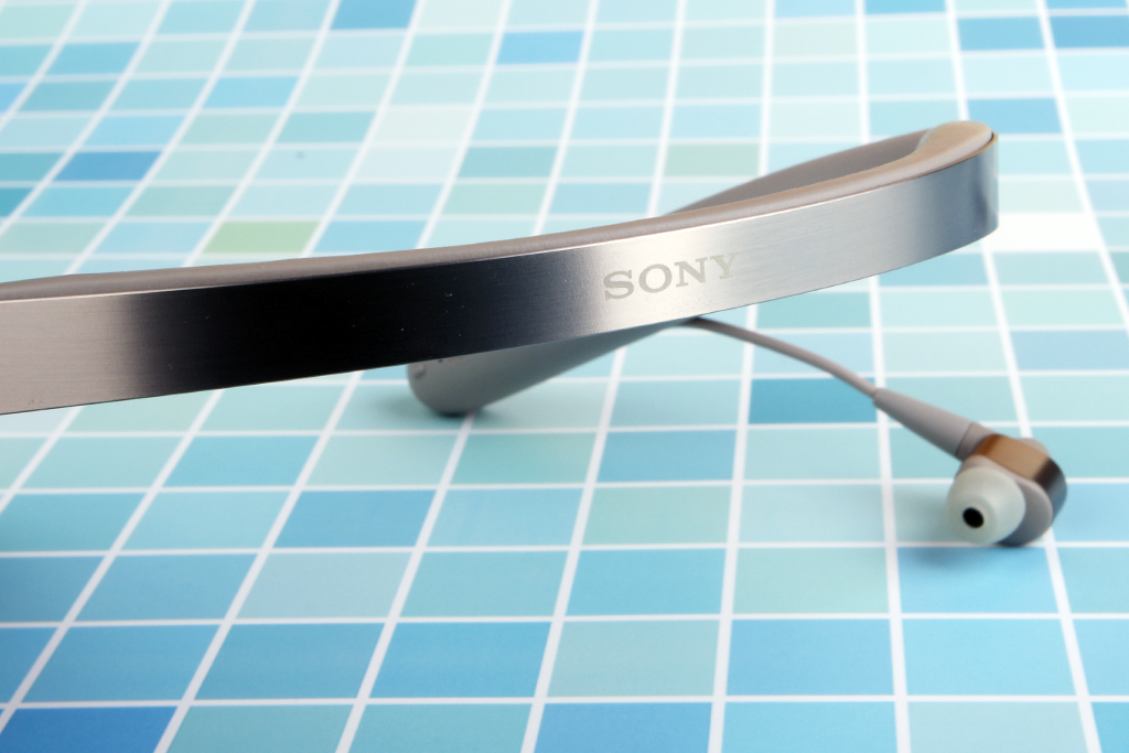 索尼zx300和a306,索尼zx300和zx505哪个听感更好