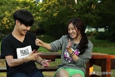 当初恋回来时，该怎么面对？这3个过来人给出了答案