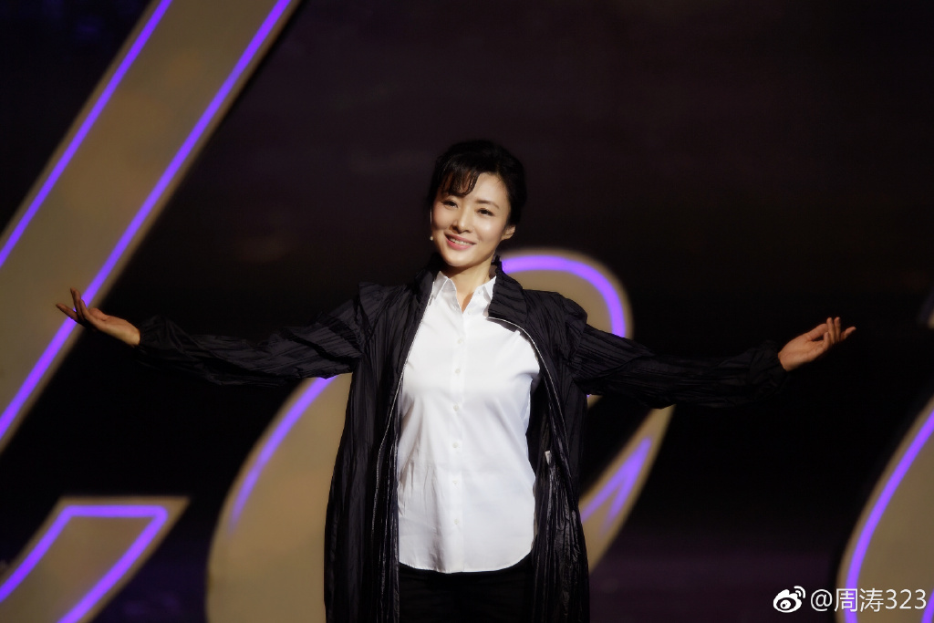 周涛转投湖南台?她离开央视不是因为争一姐,也不是为给女儿治病