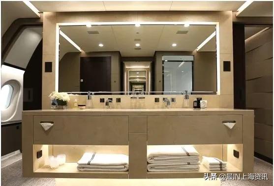 暴涨！飞上海机票18万元一位？微商纷纷转行做包机生意了