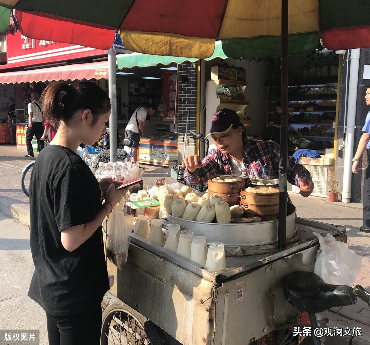 南宁商业街地摊,南宁地摊最大的街道