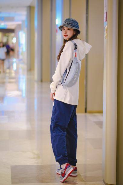 国潮品牌SUBTLE推出全新TRITIUM-703晴雨伞他们家背包你一定见过