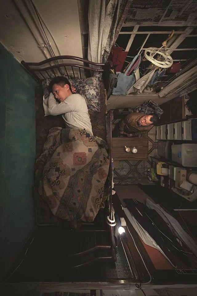 “没房人生就不完整”?这8.9高分港剧,终于敢扎心