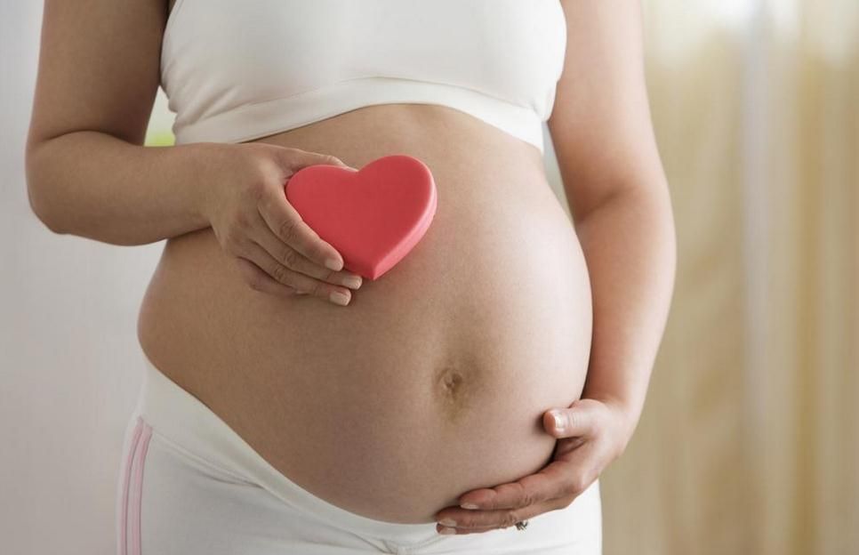 怀孕一个月就肚子疼？准妈妈别着急，搞清楚原因才是首要任务