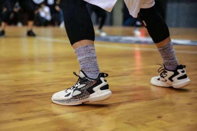 7月份值得入手的实战鞋,又可以炸街又可以实战的鞋子