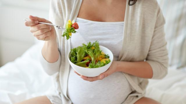 孕期吃哪些食物会影响宝宝的智力,孕期吃三种东西容易有胎毒